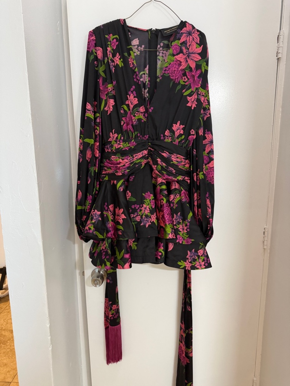 Bronx and banco size L Black Floral Long Sleeve Mini Dress